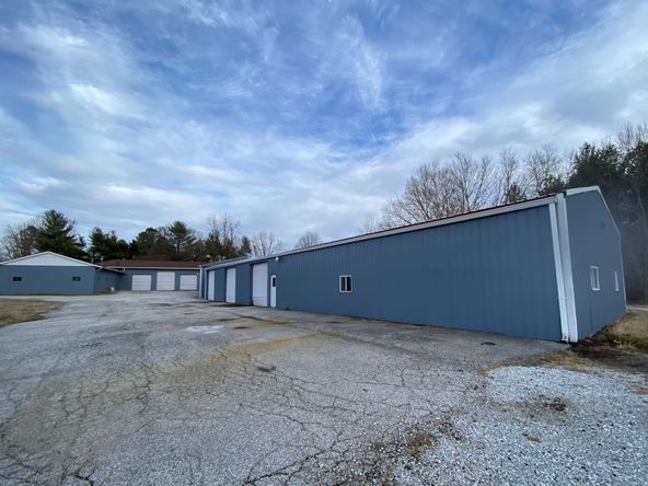 376 Cedar Creek Rd, Makanda, IL 62958